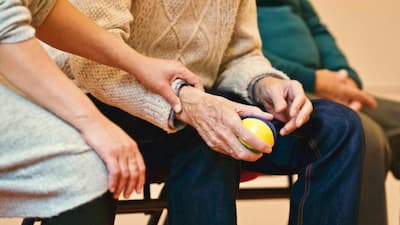 El dolor articular puede tratarse con fisioterapia